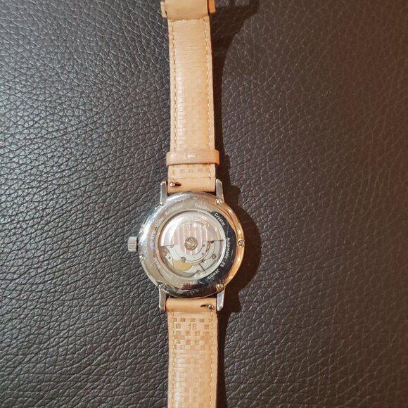 Mens Watch - Picture 2 of 2